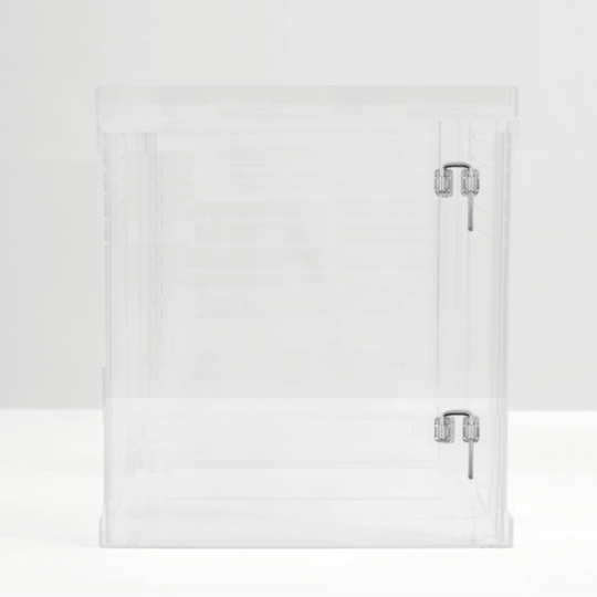 Medium Crate (Silver Latch)