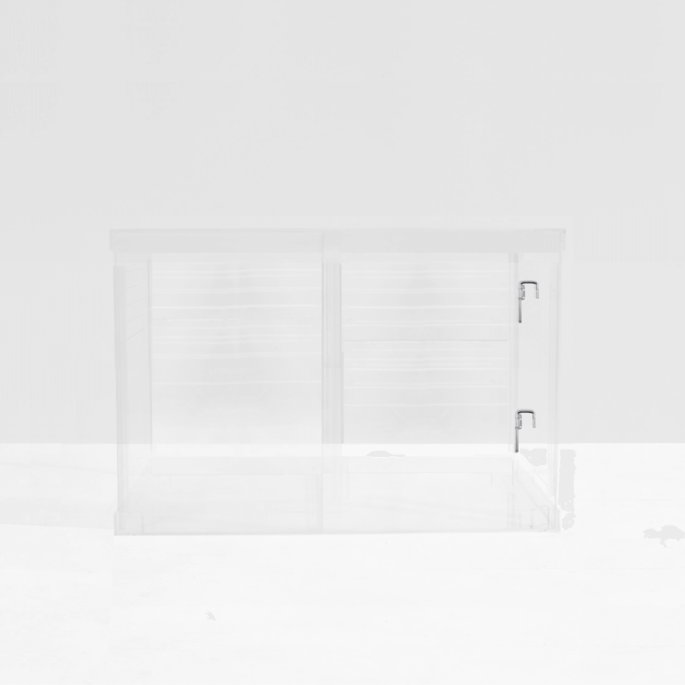 Medium Crate (Silver Latch)