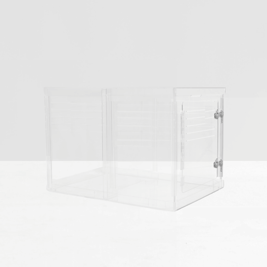 Medium Crate (Silver Latch)