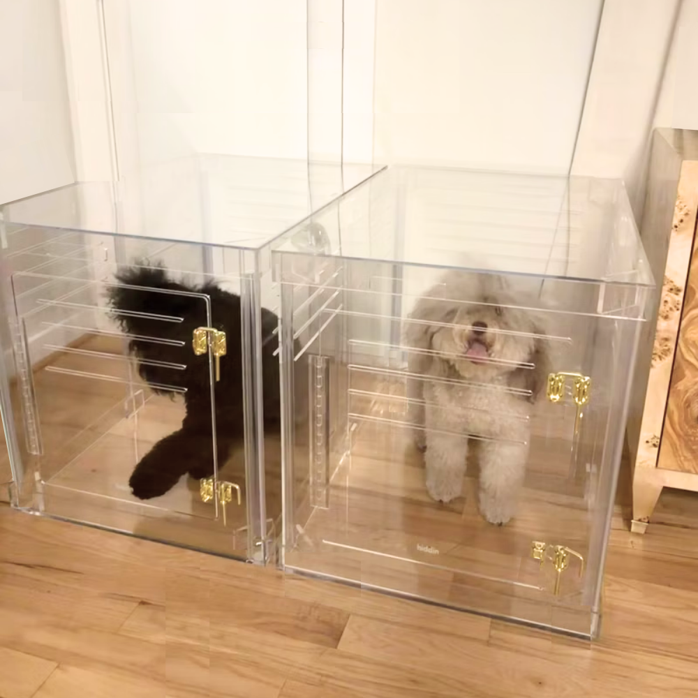 Medium Crate (Gold Latch)