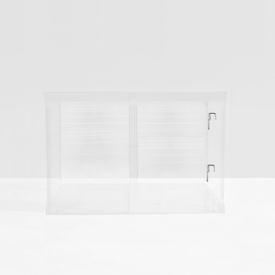 Medium Crate (Silver Latch)