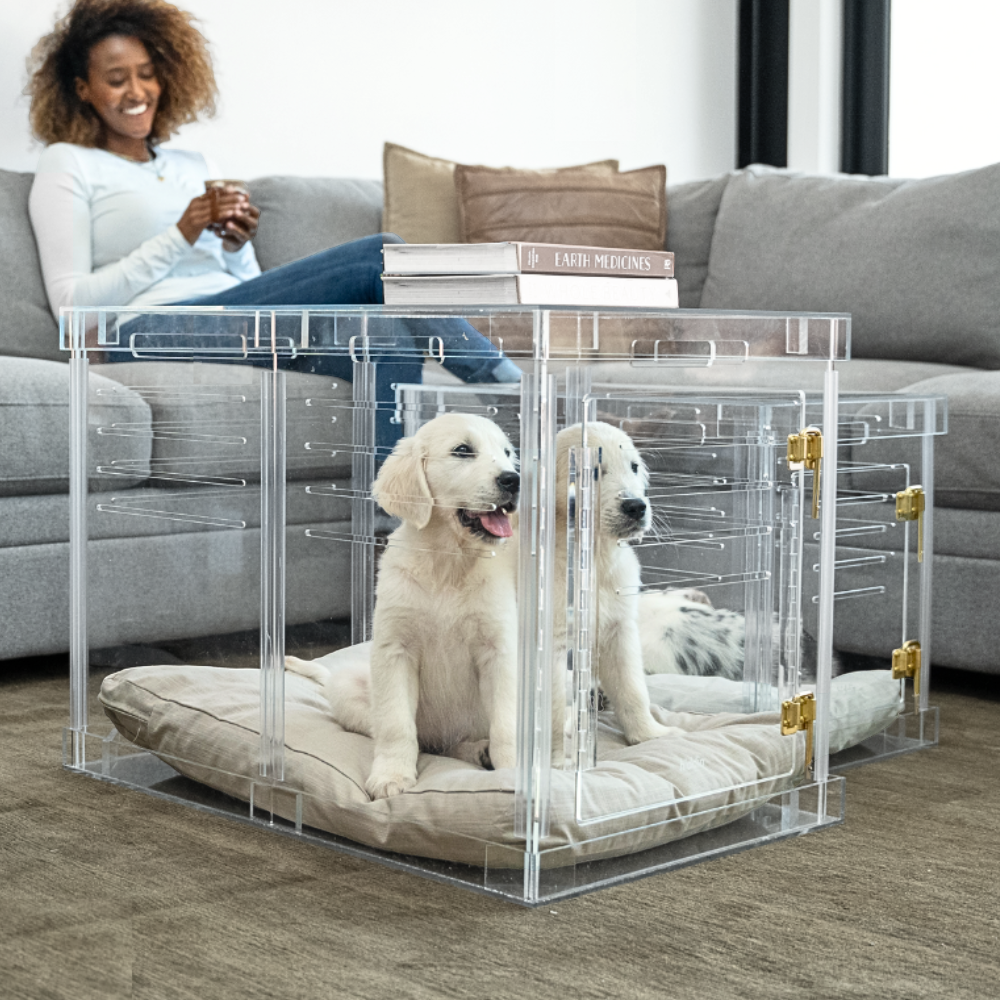Medium Crate (Gold Latch)