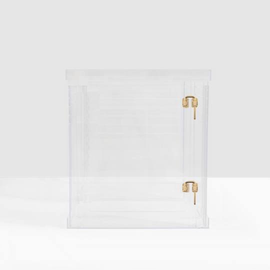 Medium Crate (Gold Latch)