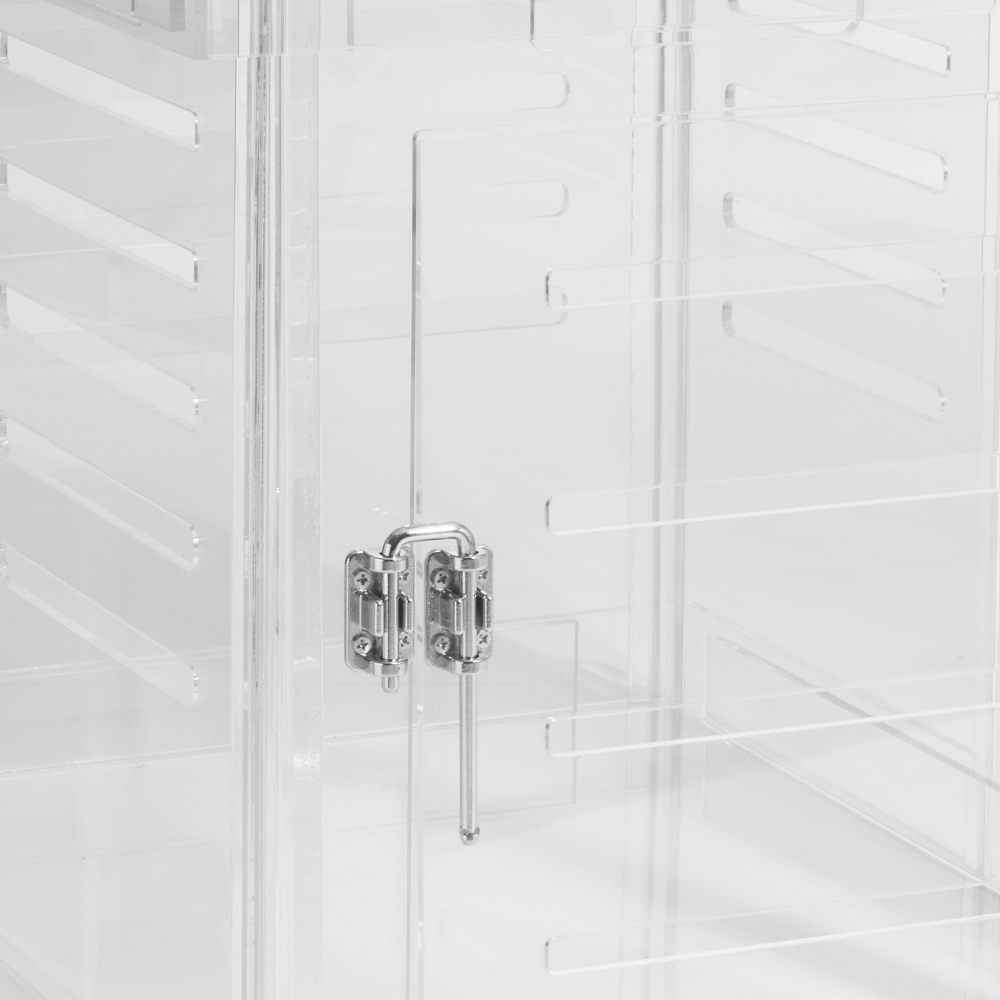 Large Crate (Silver Latch)