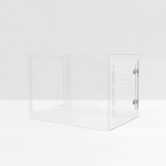 Medium Crate (Silver Latch)