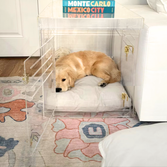 Medium Crate (Gold Latch)