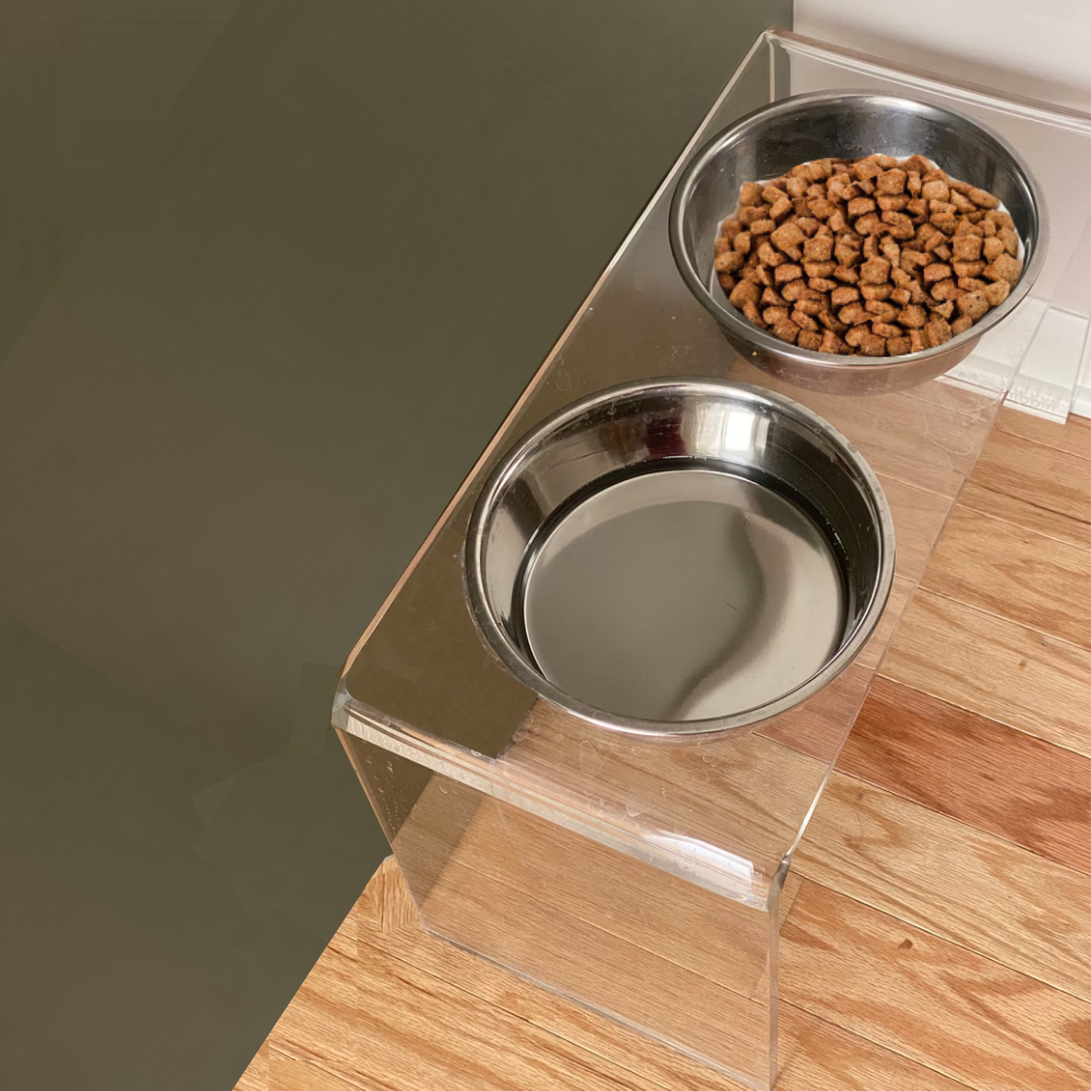 Medium Silver Feeder
