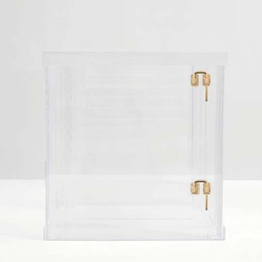 Medium Crate (Gold Latch)