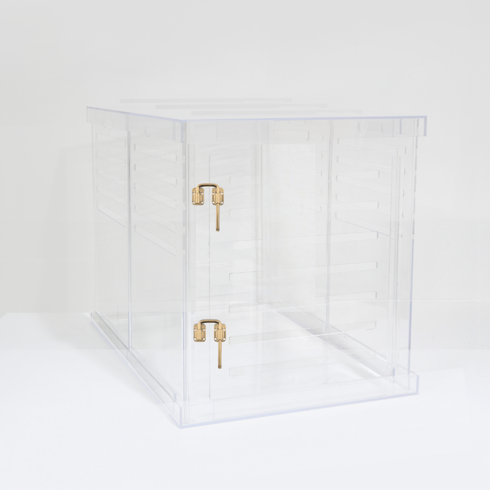 Small Crate (Gold Latch)