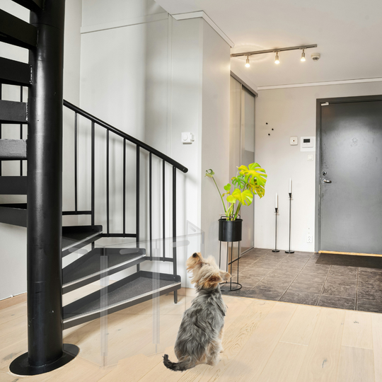 Clean Front Pet Gate