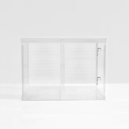 Medium Crate (Silver Latch)