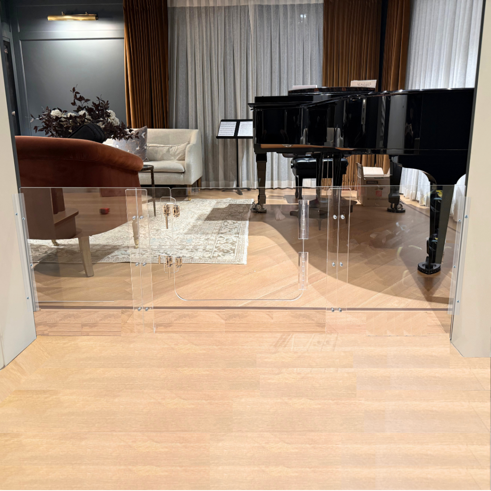 Panel Gate with Door (Wall Attached)